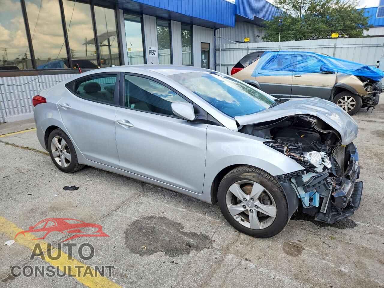 HYUNDAI ELANTRA 2013 - 5NPDH4AE7DH414140
