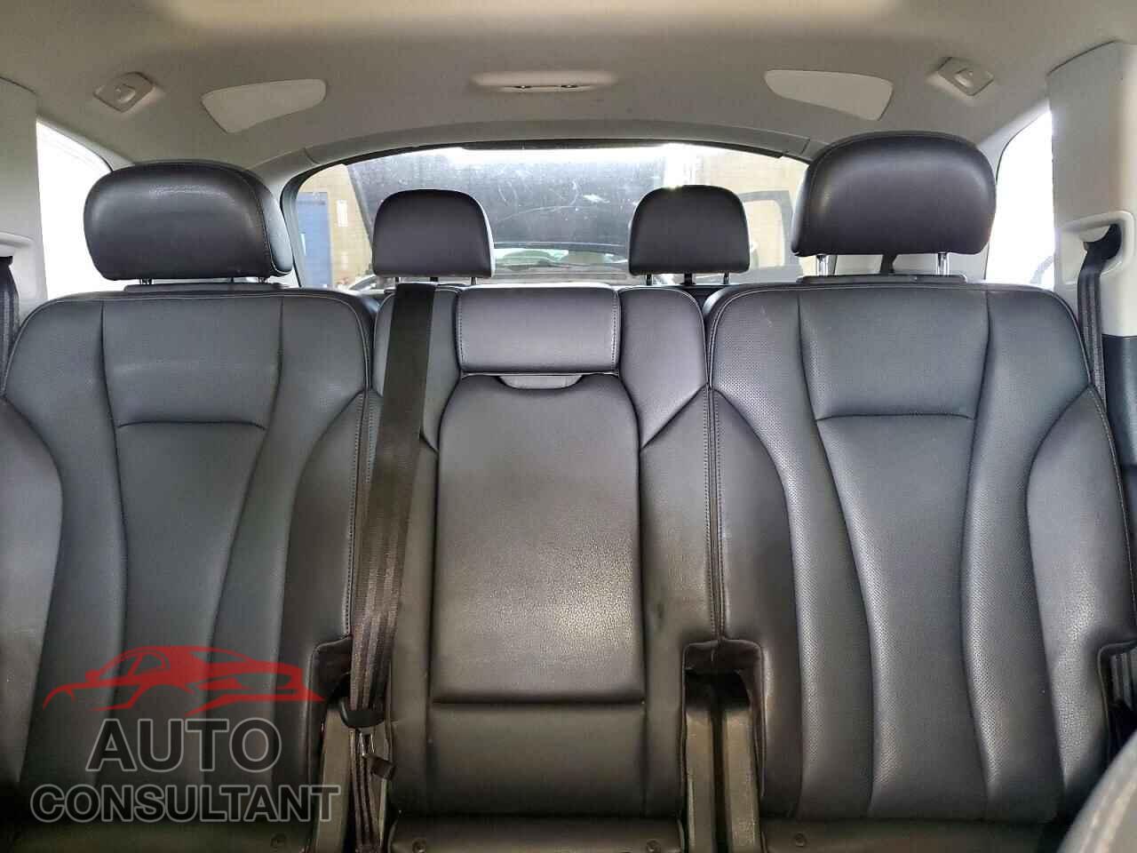 AUDI Q7 2019 - WA1LAAF70KD014779