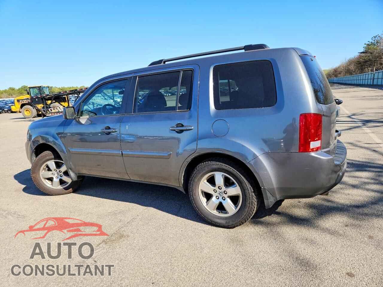 HONDA PILOT 2011 - 5FNYF4H44BB036939