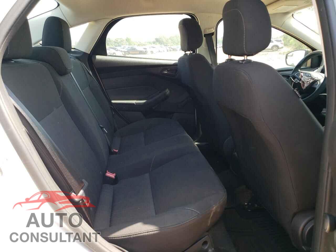 FORD FOCUS 2015 - 1FADP3E25FL343411