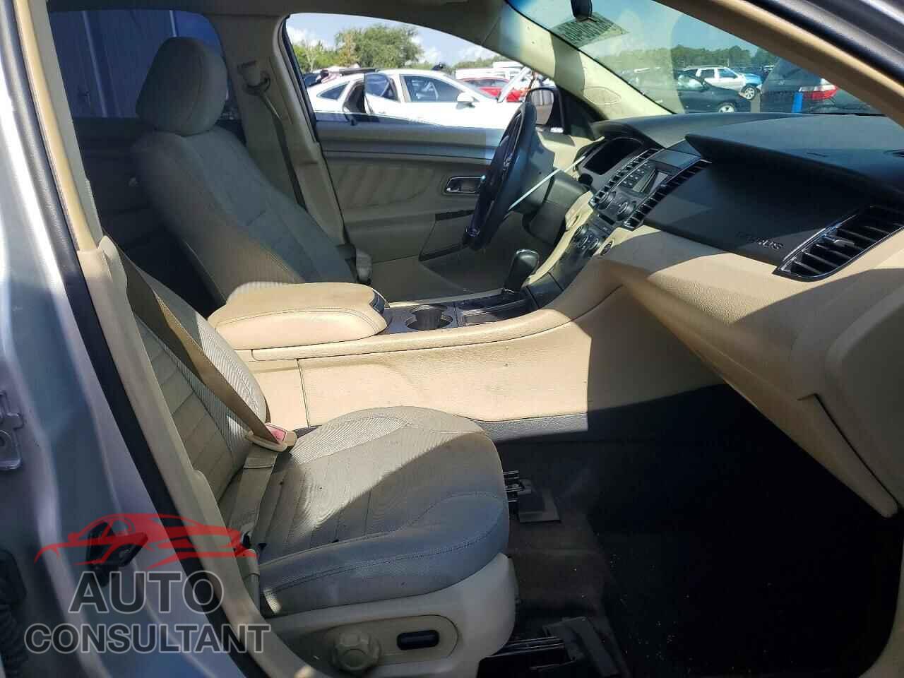 FORD TAURUS 2013 - 1FAHP2D8XDG181685
