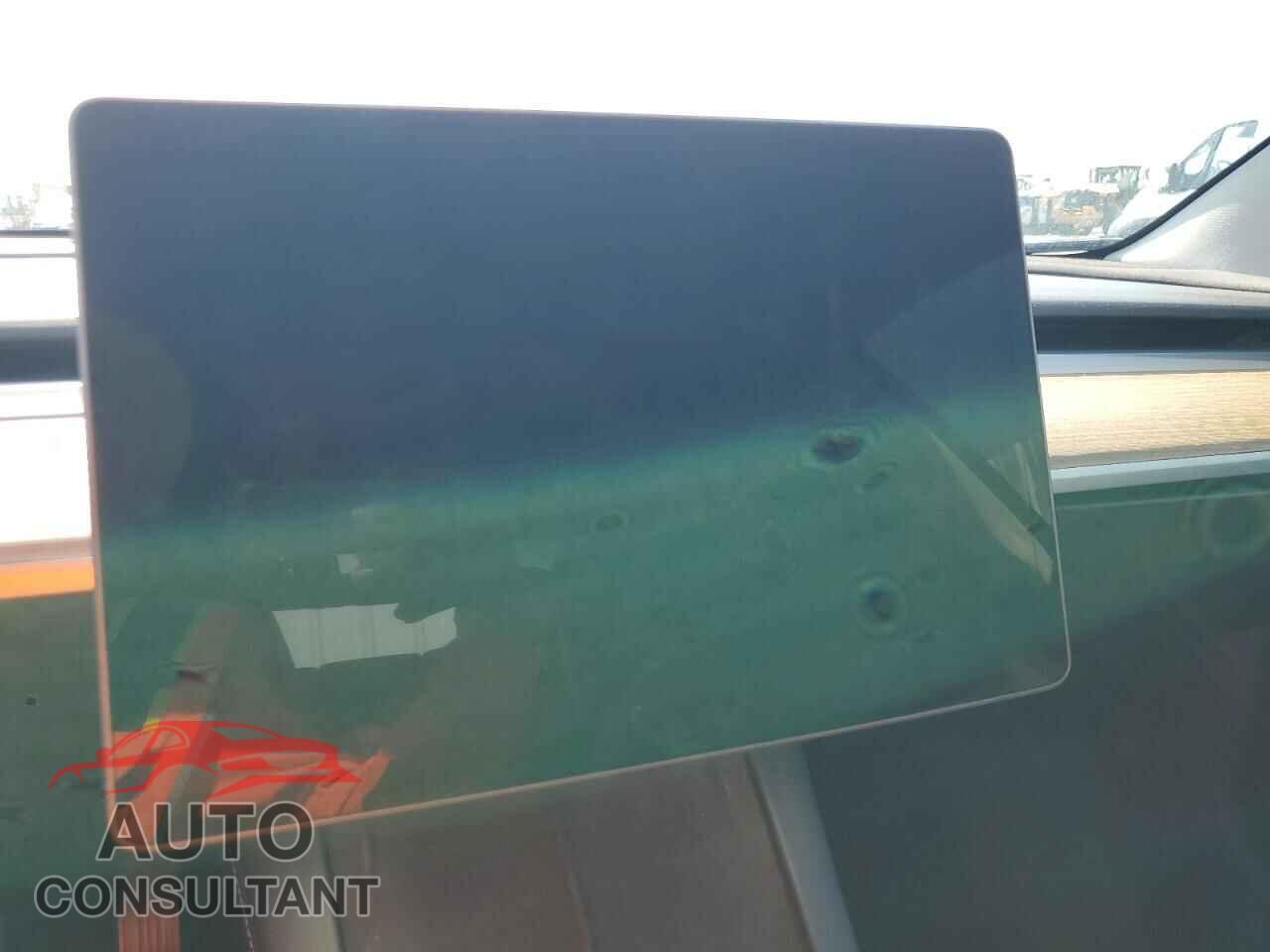 TESLA MODEL 3 2022 - 5YJ3E1EB1NF291065