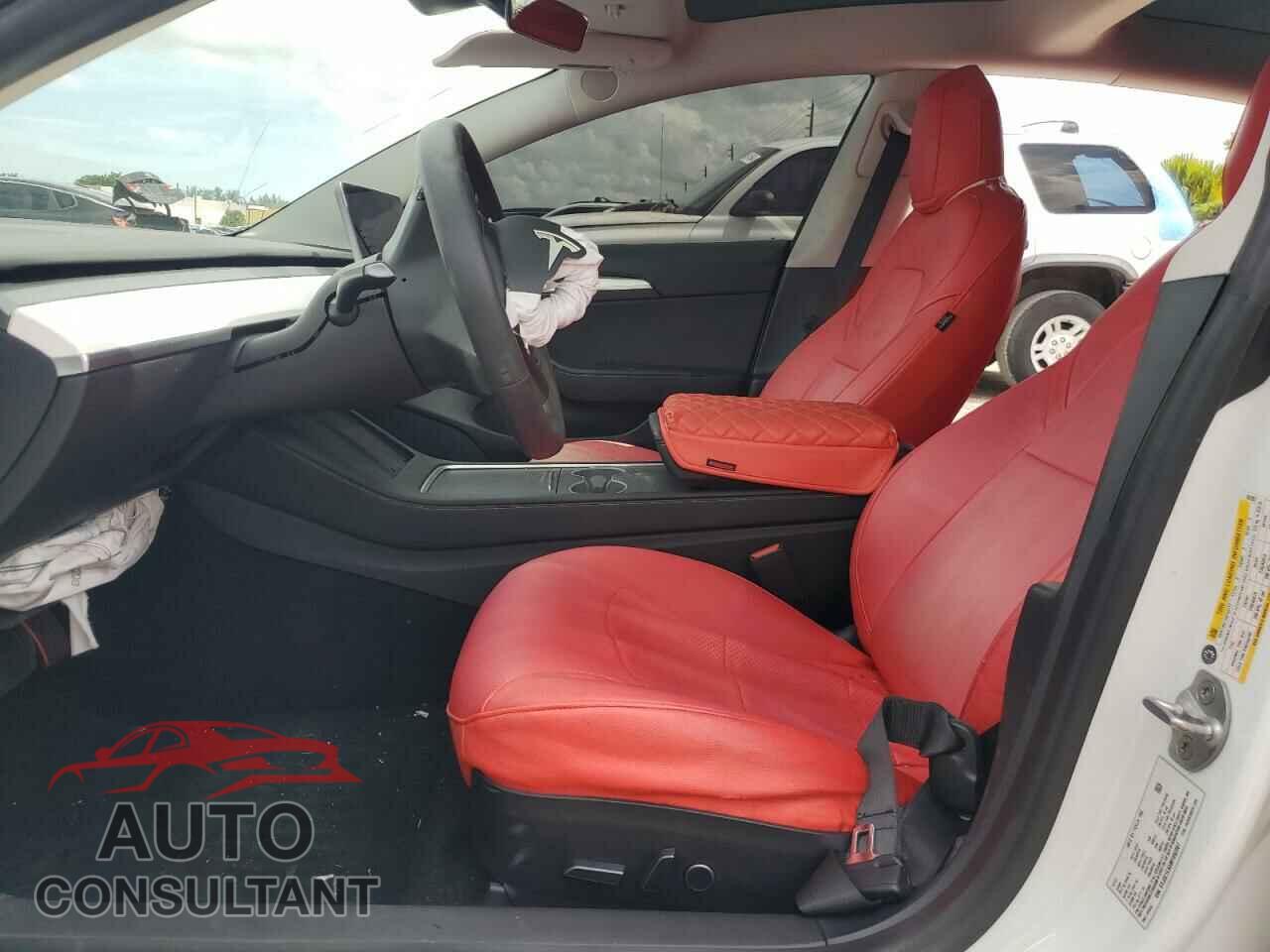 TESLA MODEL 3 2021 - 5YJ3E1EA5MF092087