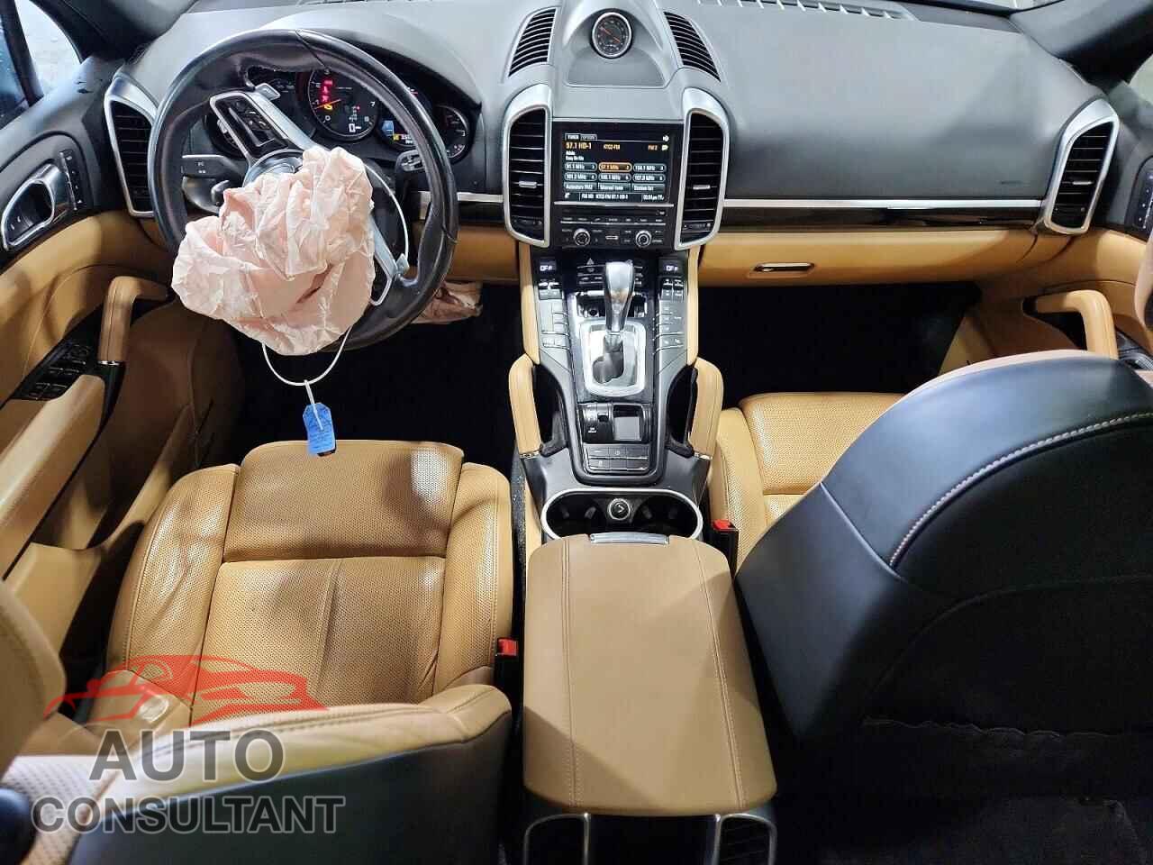 PORSCHE CAYENNE 2016 - WP1AA2A20GKA36250