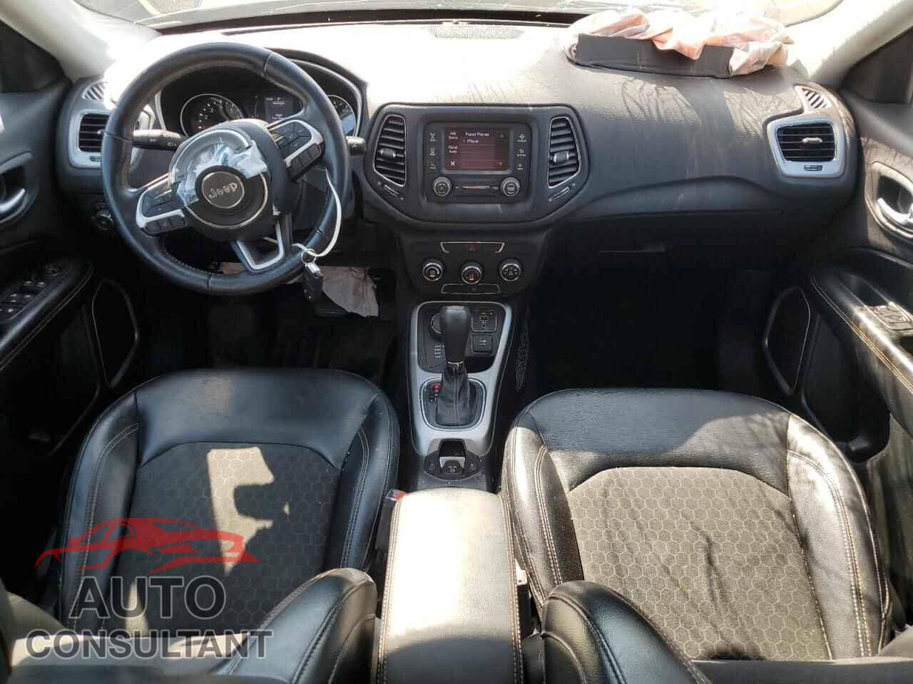 JEEP COMPASS 2018 - 3C4NJDBB6JT153222