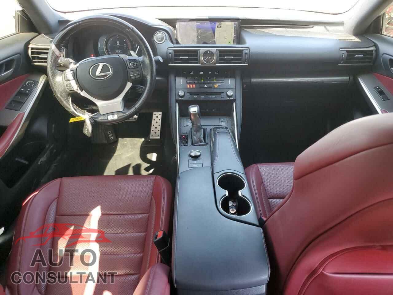 LEXUS IS 2017 - JTHBA1D25H5040241