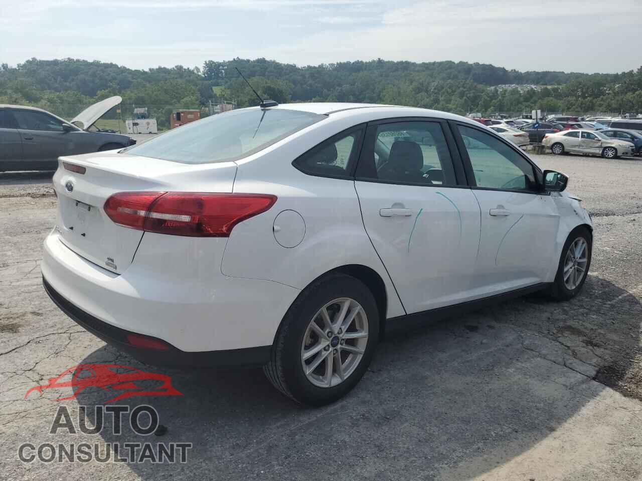 FORD FOCUS 2018 - 1FADP3FE2JL299532