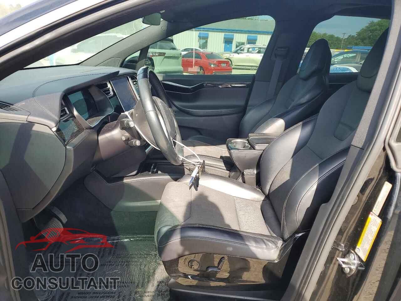 TESLA MODEL X 2017 - 5YJXCDE28HF031081