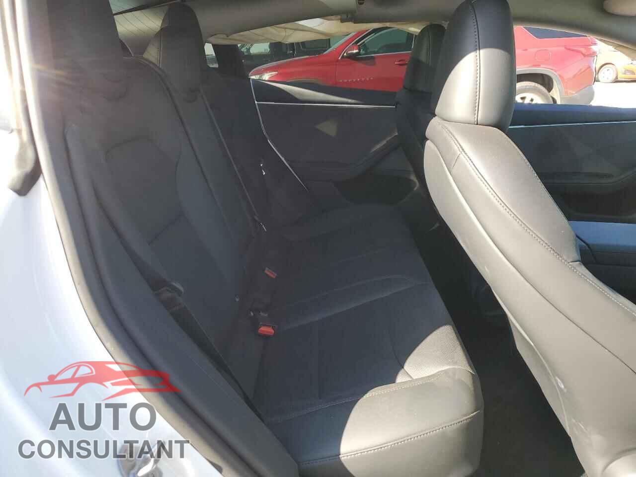 TESLA MODEL 3 2025 - 5YJ3E1EA1SF902702