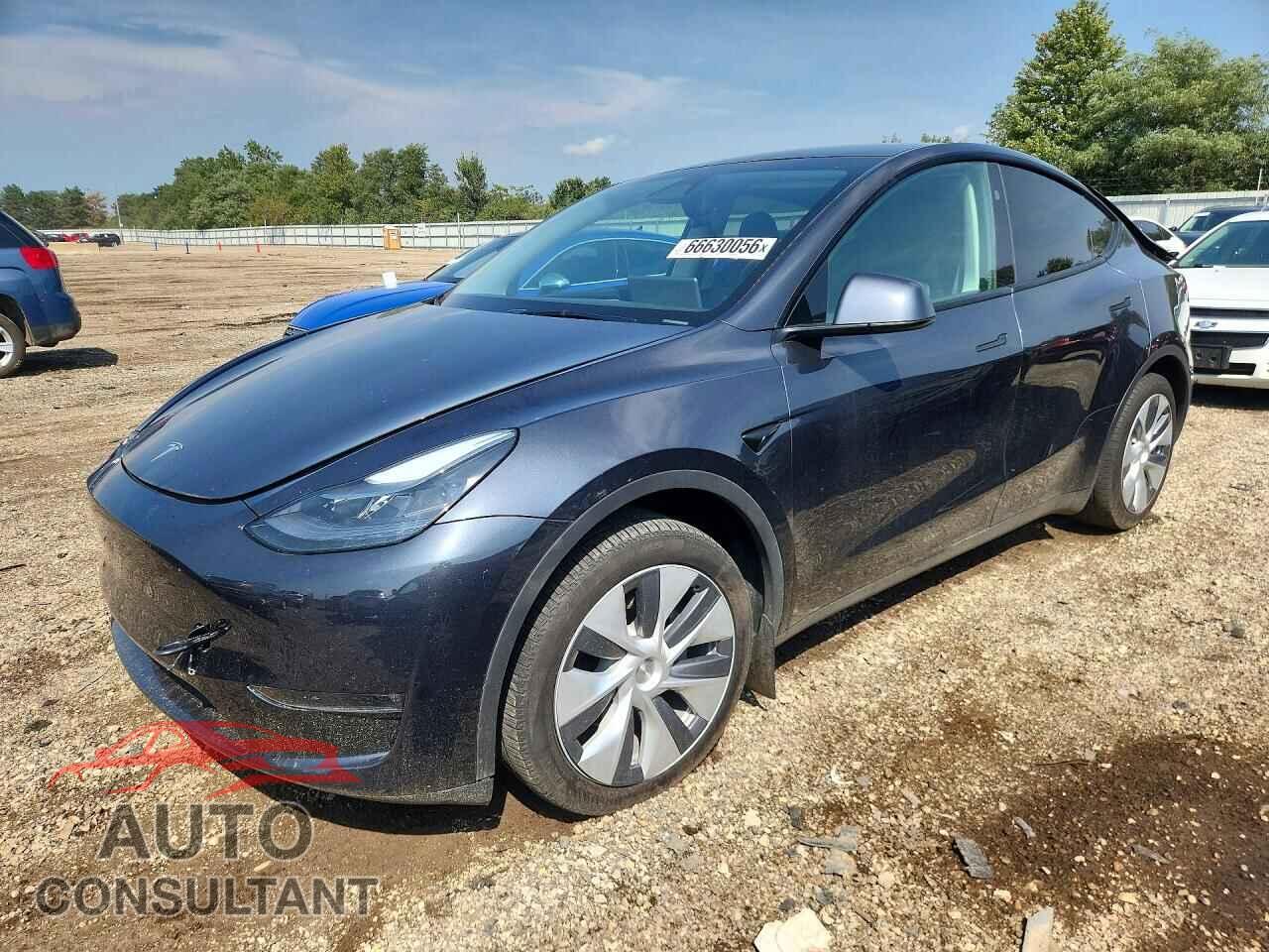 TESLA MODEL Y 2024 - 7SAYGDEE1RA278950