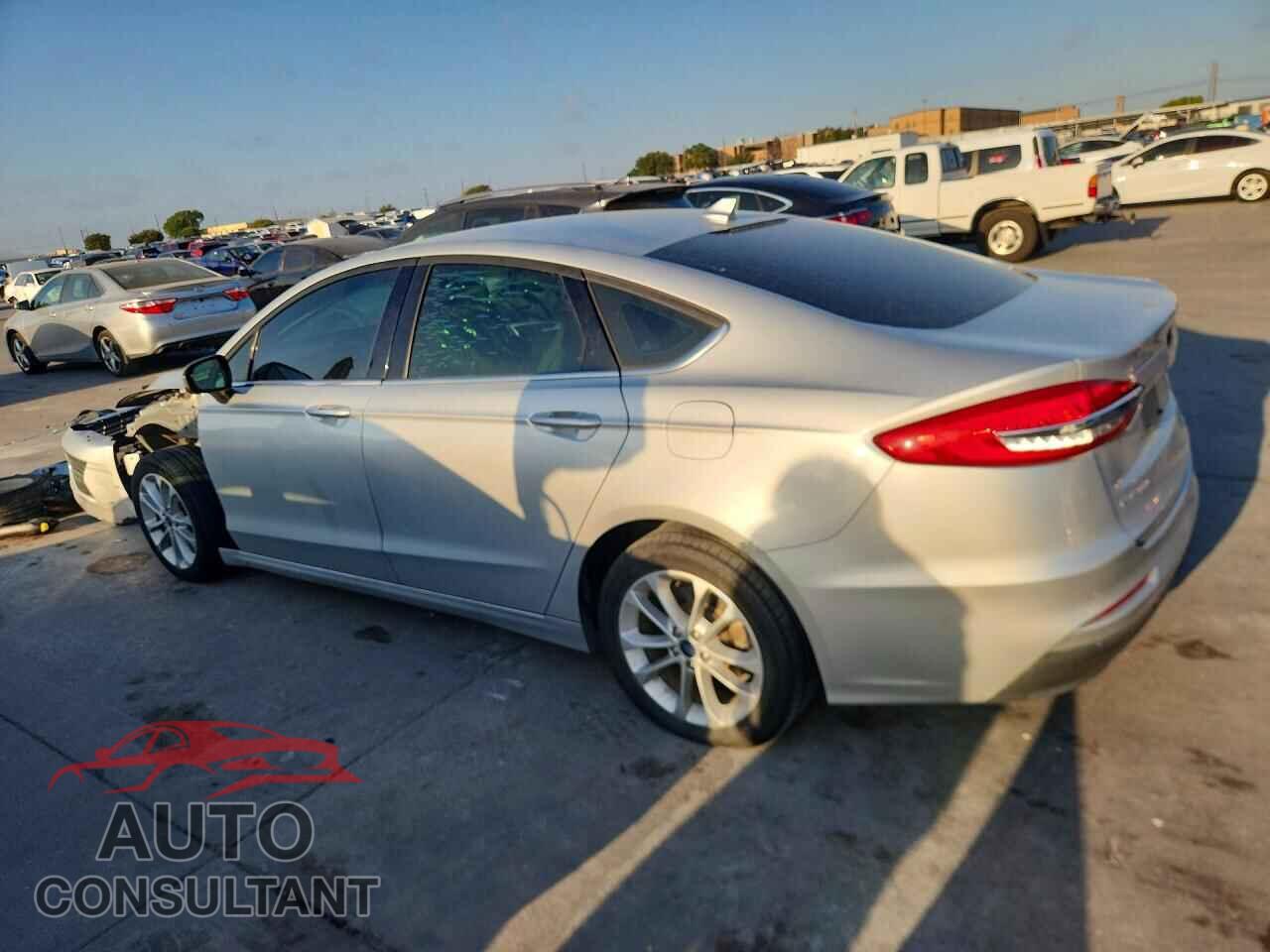 FORD FUSION 2019 - 3FA6P0LU6KR221129