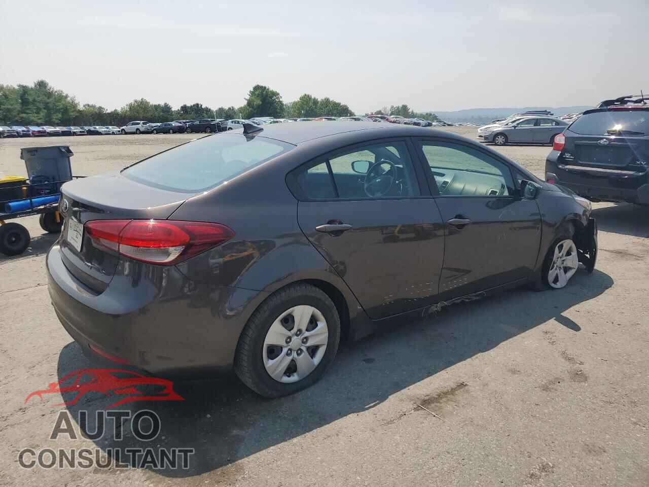 KIA FORTE 2018 - 3KPFK4A70JE182945