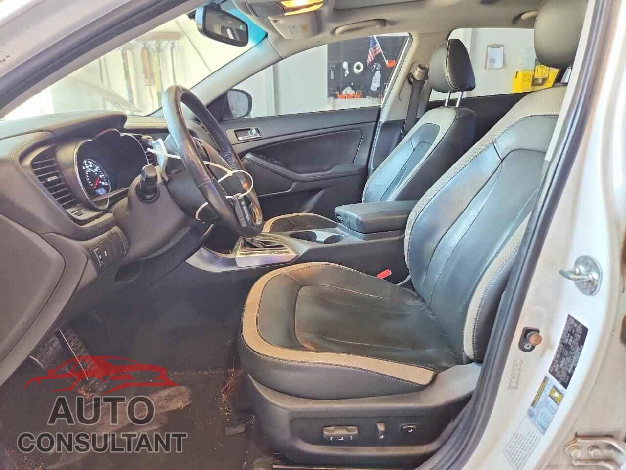 KIA OPTIMA 2011 - KNAGR4A63B5129397
