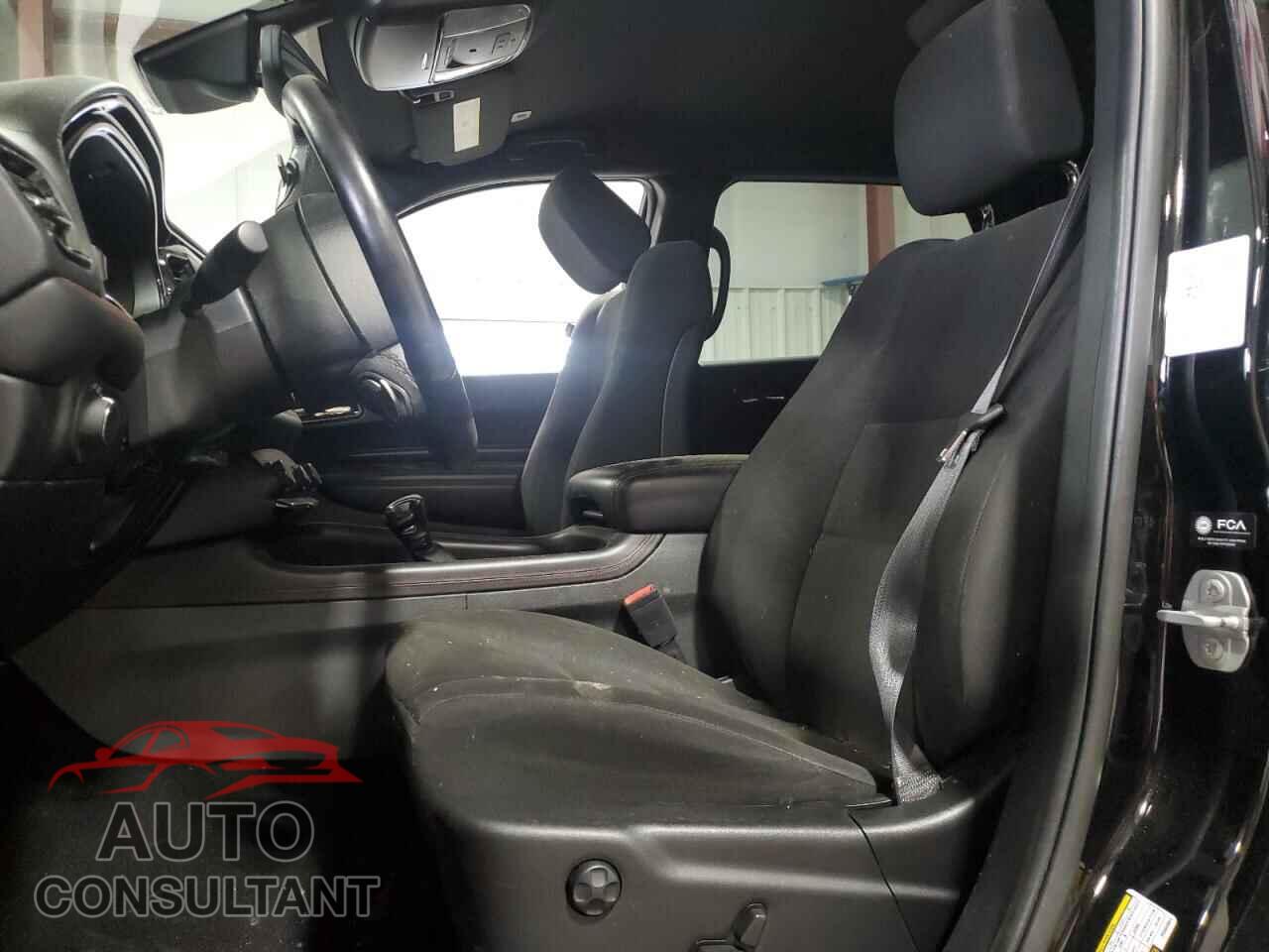 DODGE DURANGO 2023 - 1C4RDJDG7PC555691