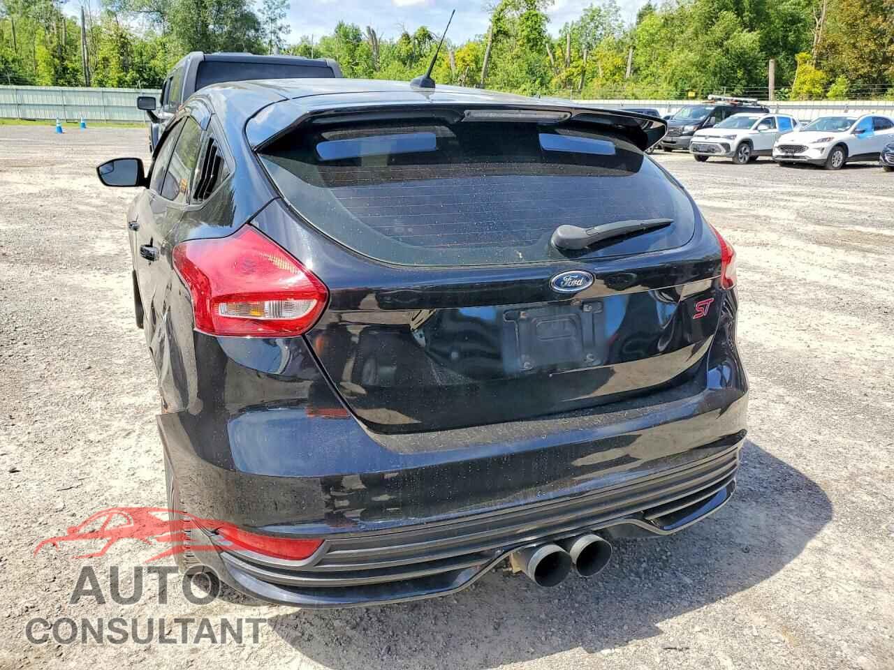 FORD FOCUS 2017 - 1FADP3L96HL259942