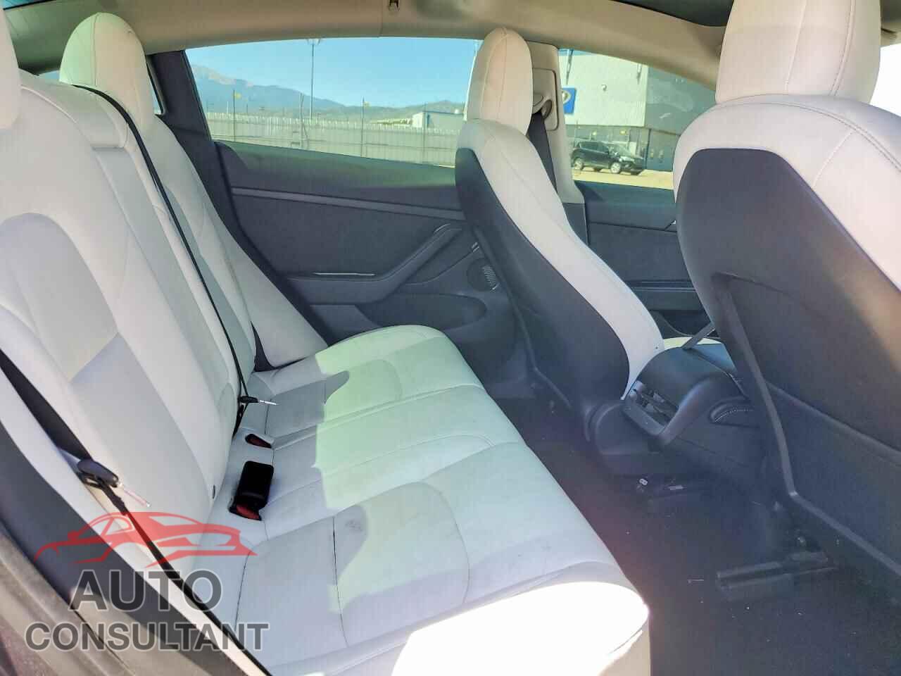 TESLA MODEL 3 2021 - 5YJ3E1EC0MF061170