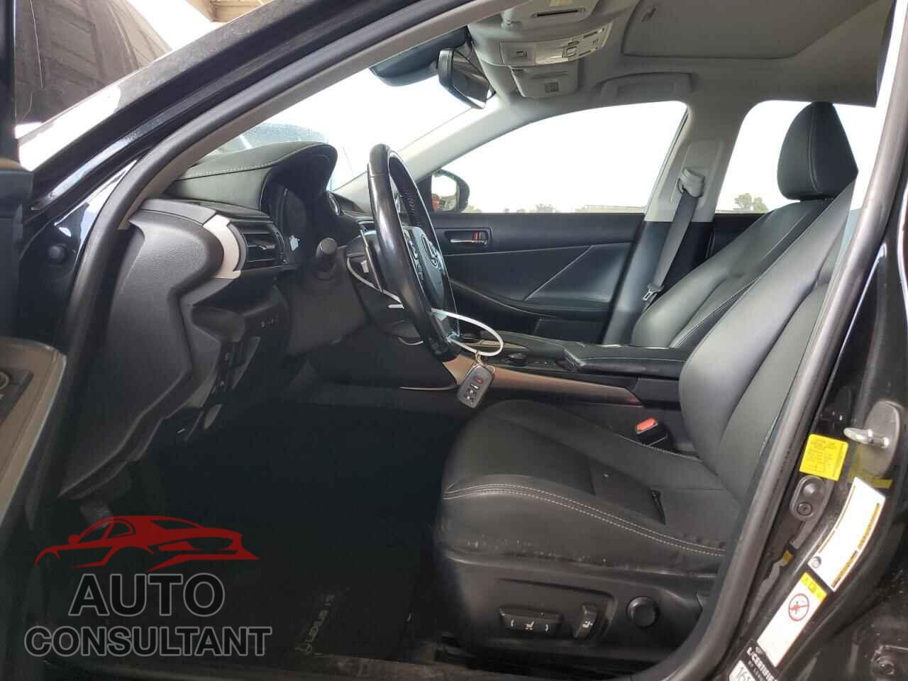 LEXUS IS 2017 - JTHBA1D26H5047294