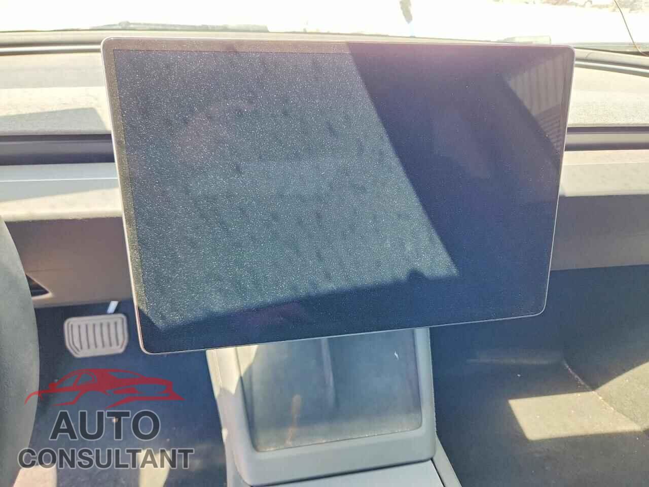 TESLA MODEL 3 2024 - 5YJ3E1EB4RF813340