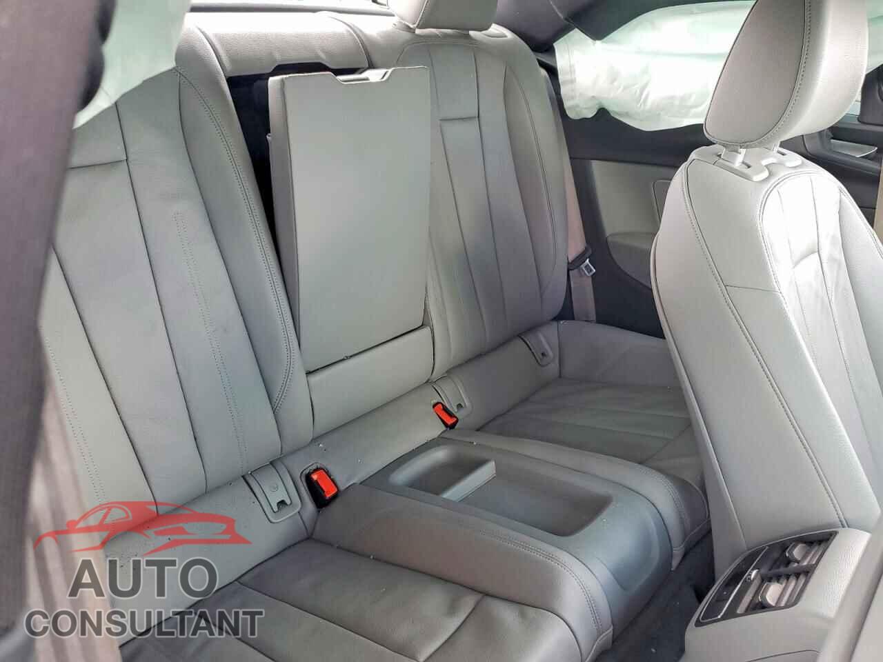 AUDI A5 2018 - WAUPNAF50JA011002