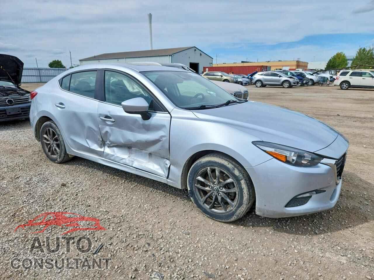 MAZDA 3 2018 - 3MZBN1V70JM238044