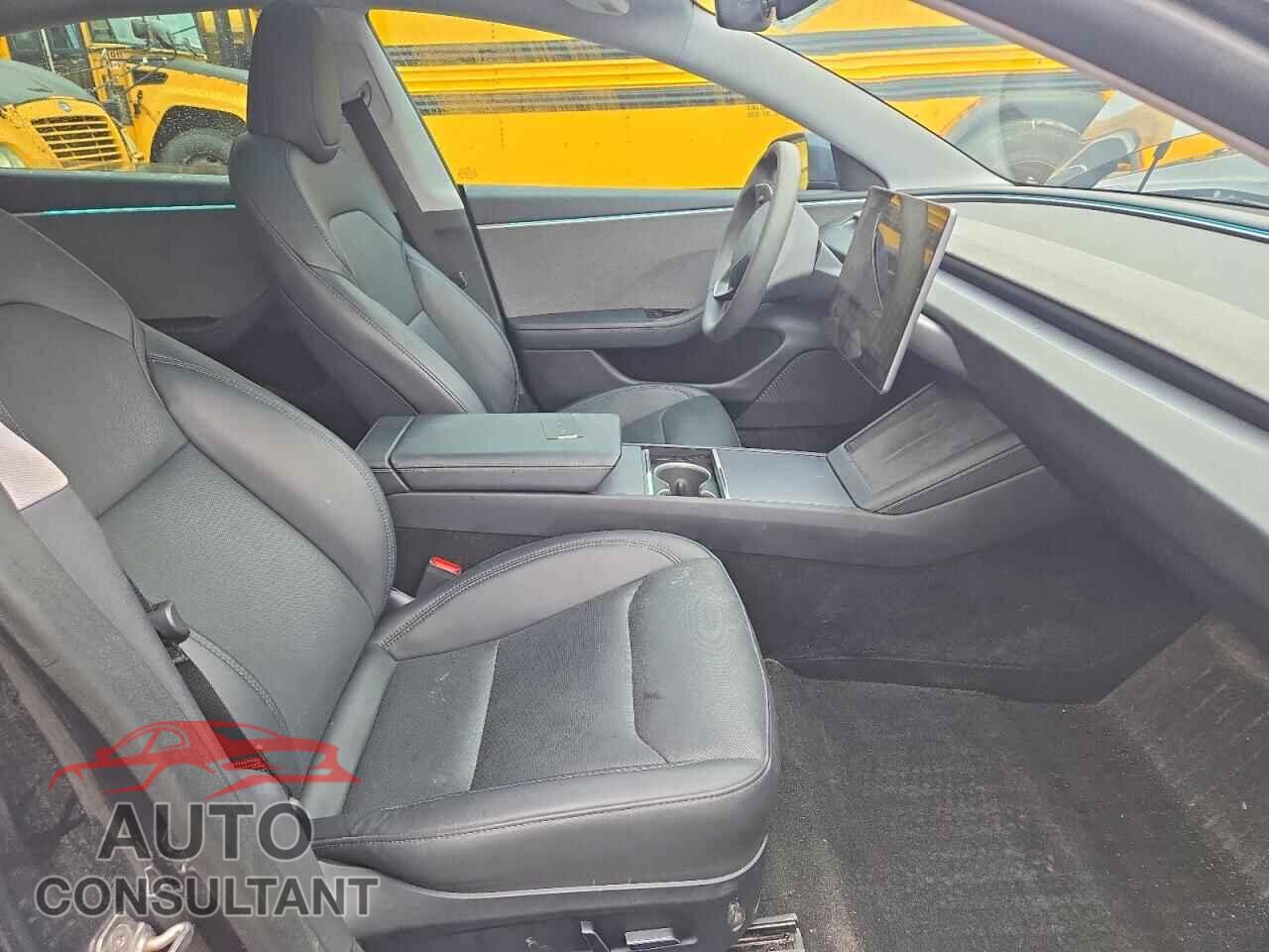 TESLA MODEL 3 2024 - LRW3E7FA9RC201069