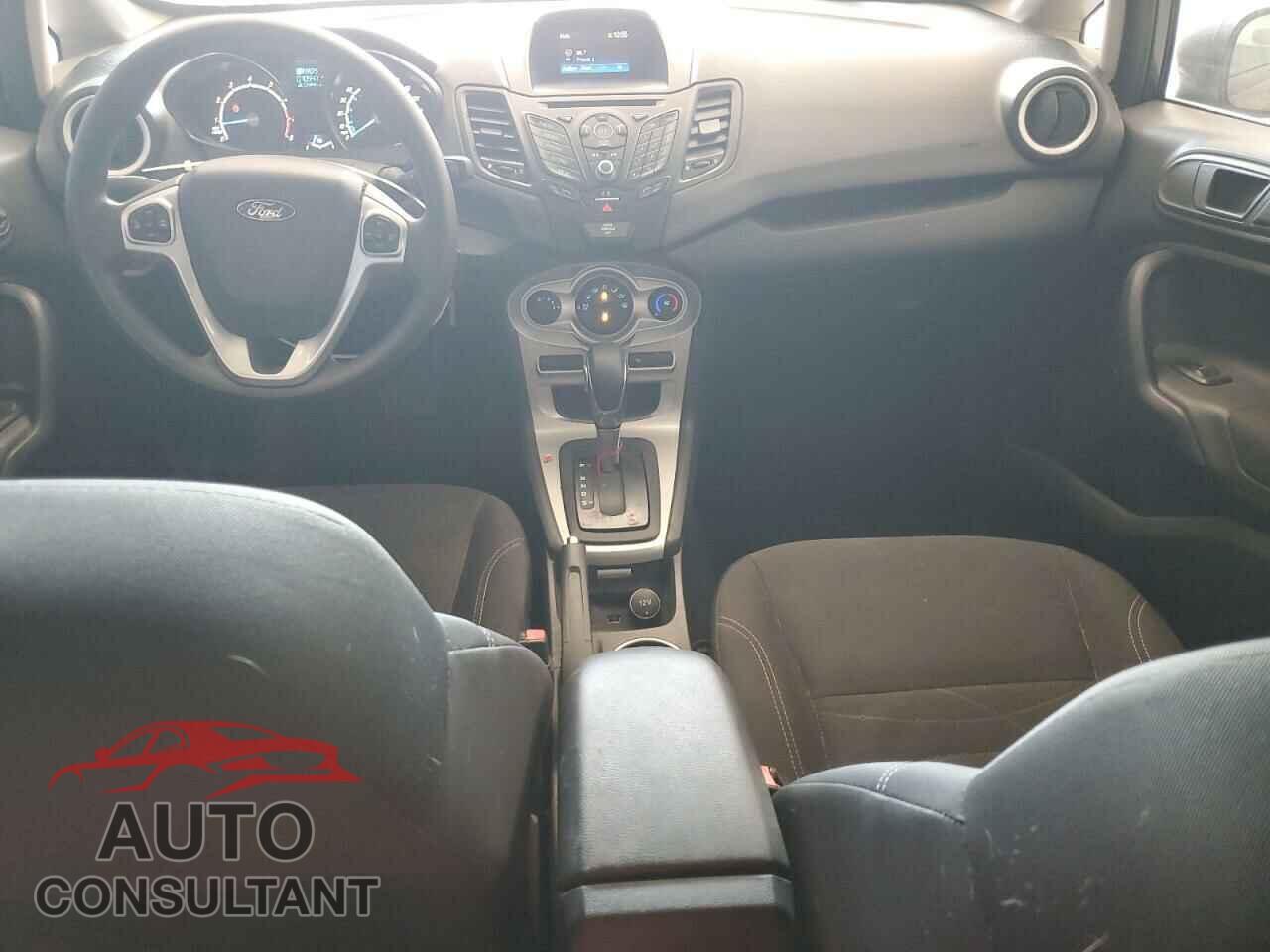 FORD FIESTA 2018 - 3FADP4EJ9JM133088