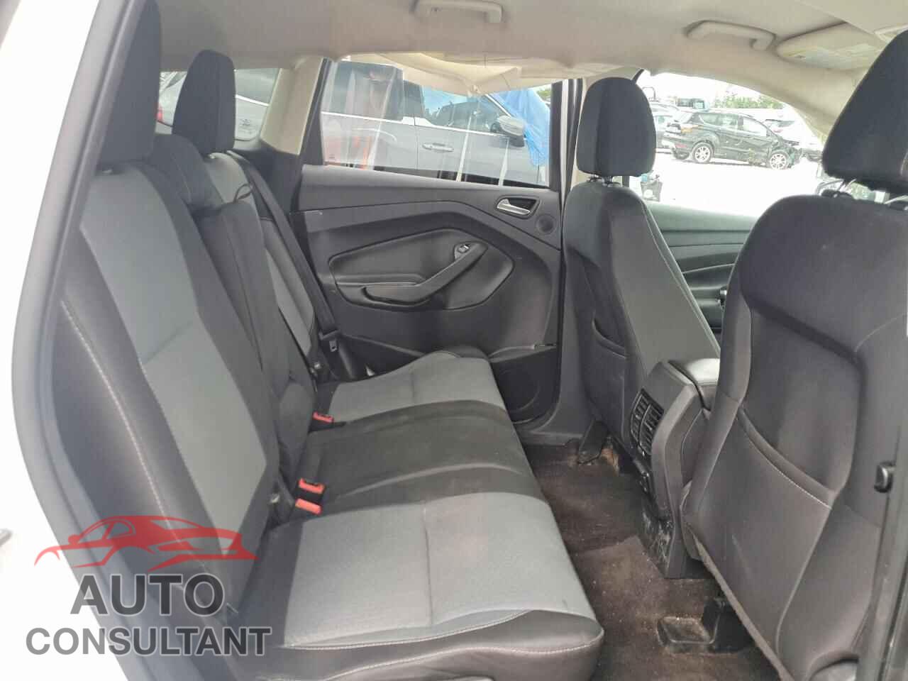 FORD ESCAPE 2017 - 1FMCU0G99HUF10563
