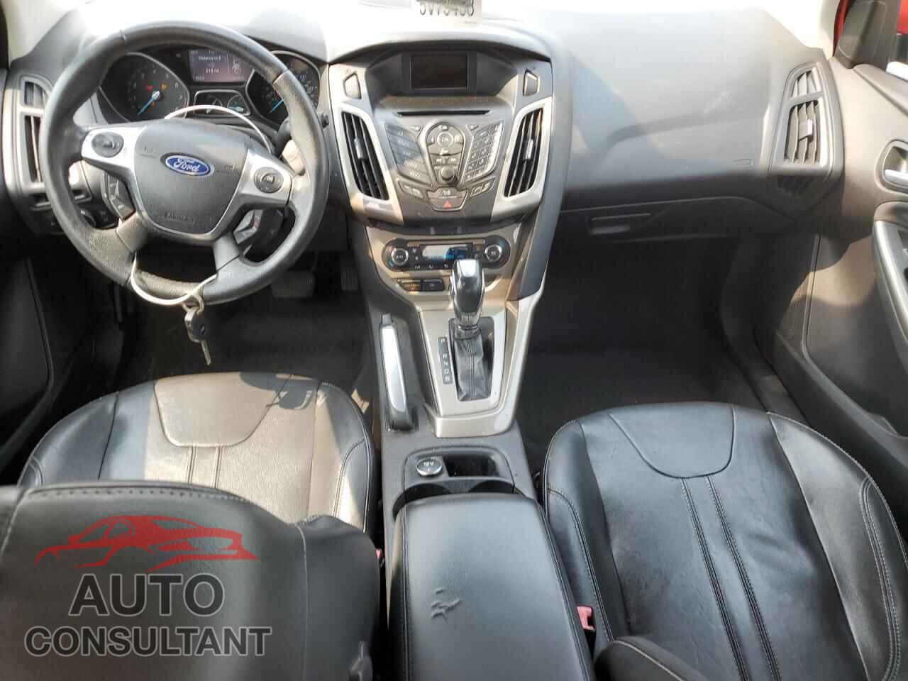 FORD FOCUS 2012 - 1FAHP3M27CL176015