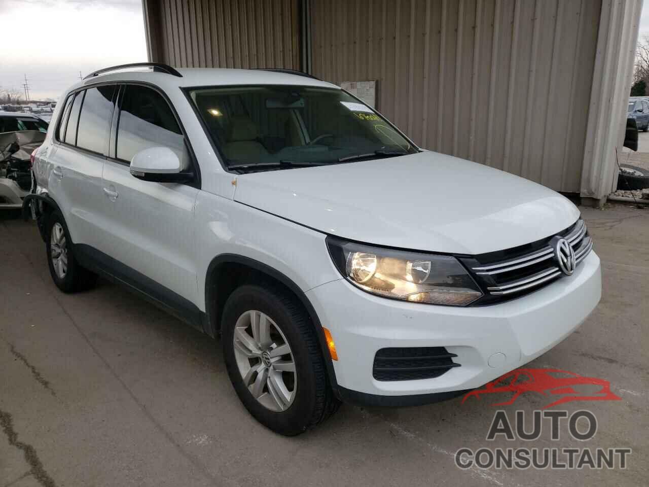 VOLKSWAGEN TIGUAN 2016 - WVGBV7AX0GW610417