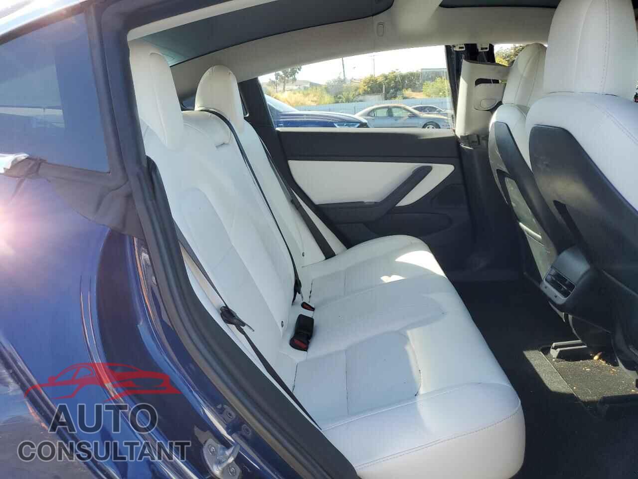 TESLA MODEL 3 2018 - 5YJ3E1EB9JF097684