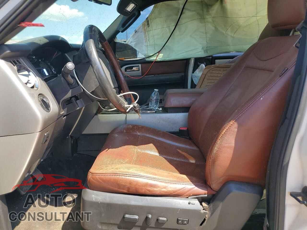 FORD EXPEDITION 2013 - 1FMJU1J50DEF08904