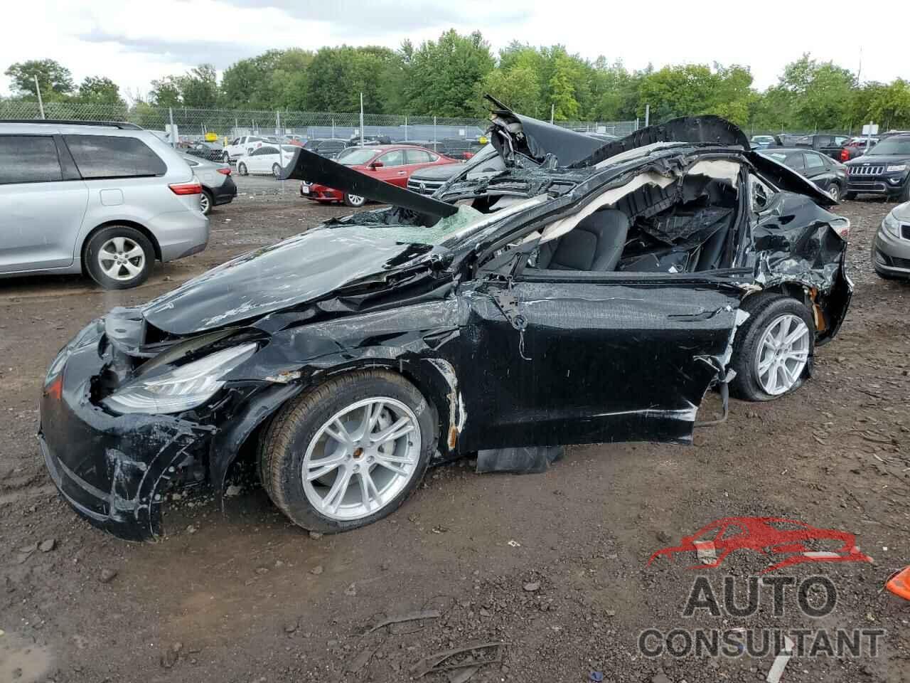 TESLA MODEL Y 2023 - 7SAYGDEE0PA090045