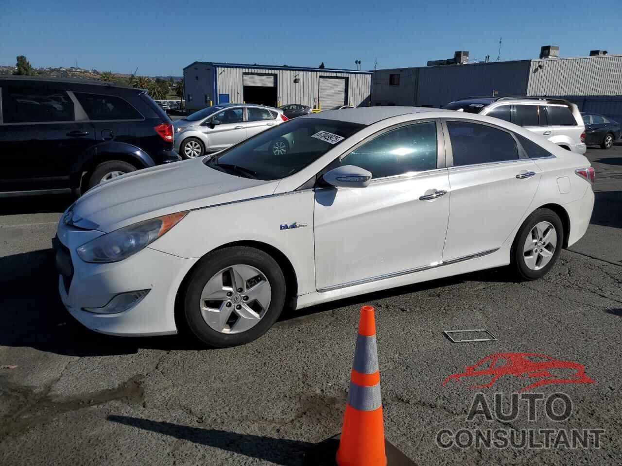 HYUNDAI SONATA 2011 - KMHEC4A4XBA008508