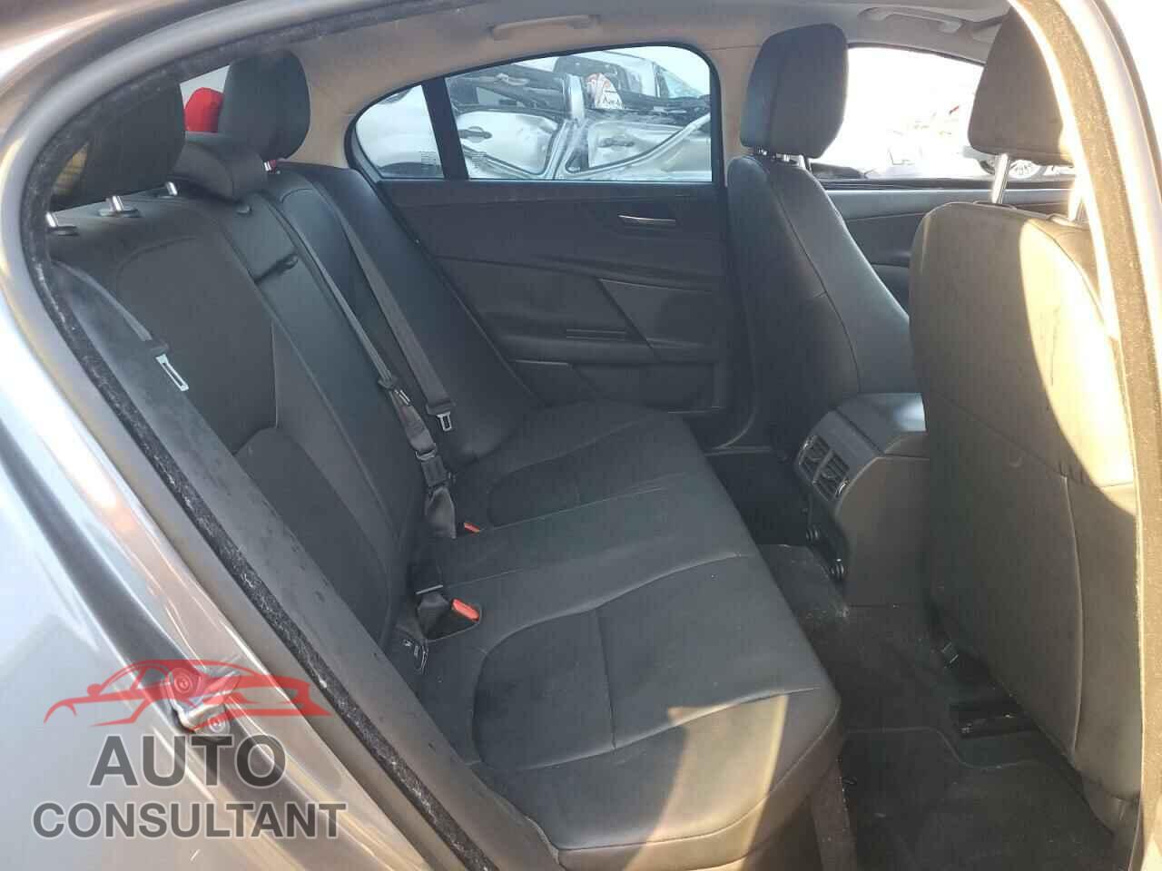 JAGUAR XE 2018 - SAJAD4FX2JCP28201