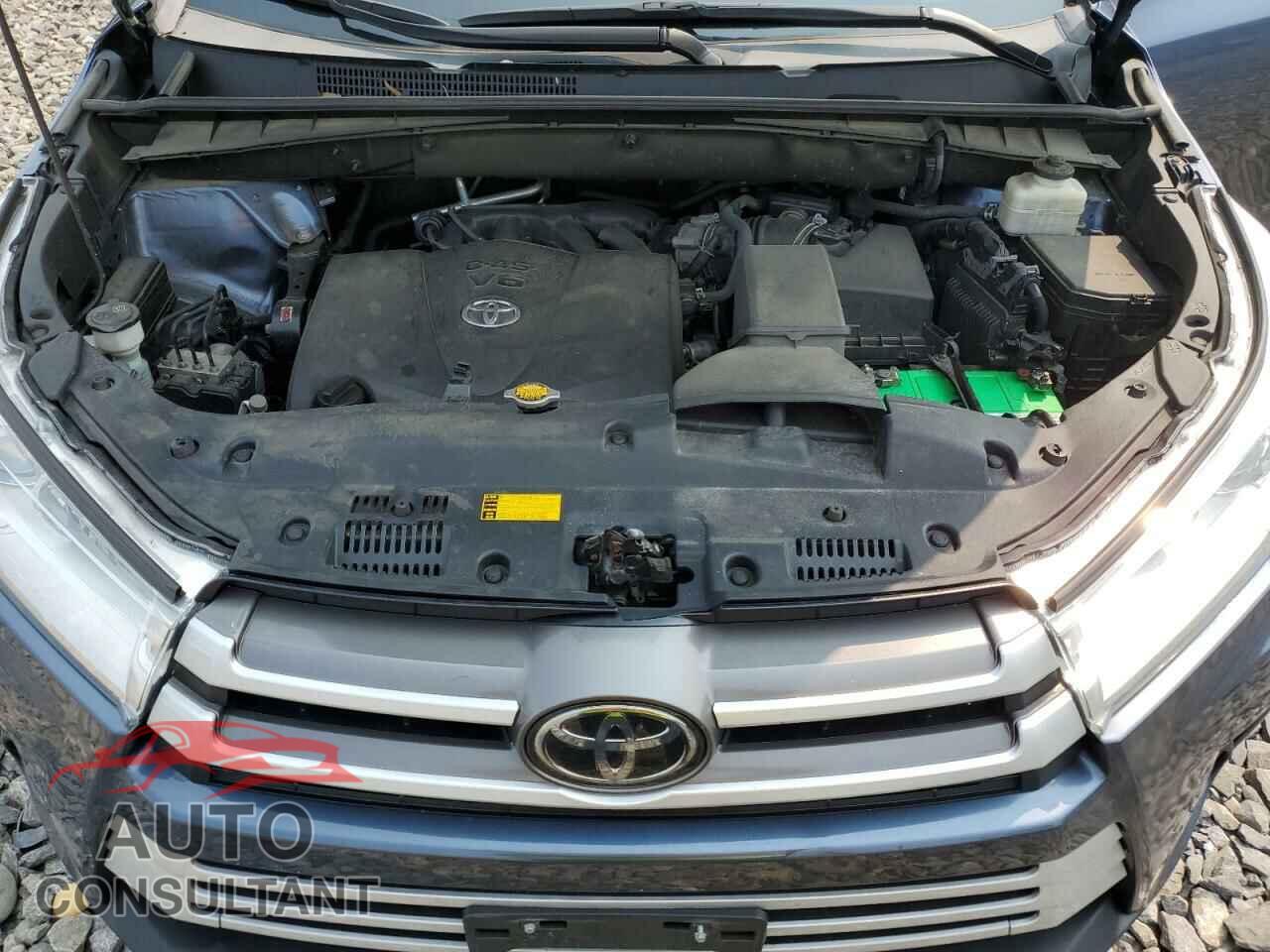 TOYOTA HIGHLANDER 2017 - 5TDJZRFH7HS358071