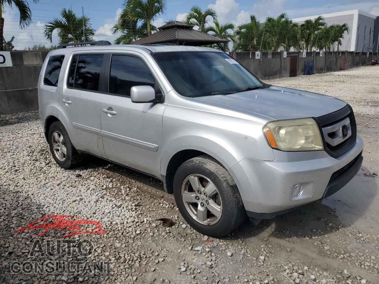 HONDA PILOT 2009 - 5FNYF385X9B012755