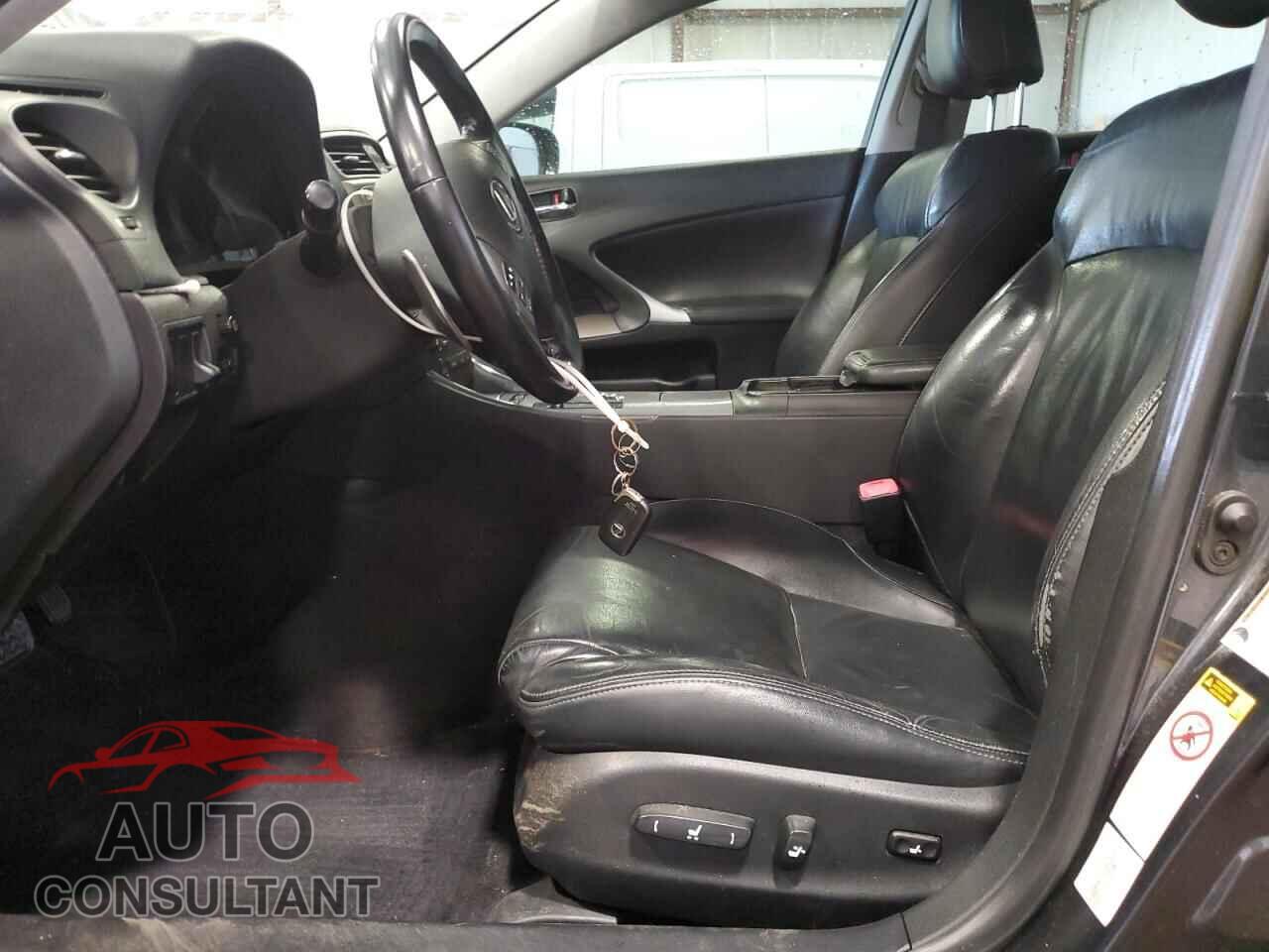 LEXUS IS 2010 - JTHCF5C26A5044223