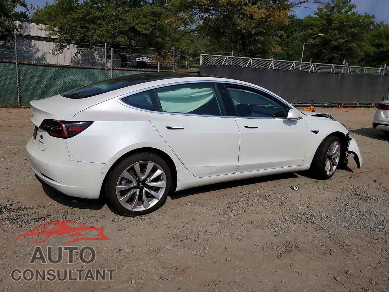TESLA MODEL 3 2019 - 5YJ3E1EB8KF211675