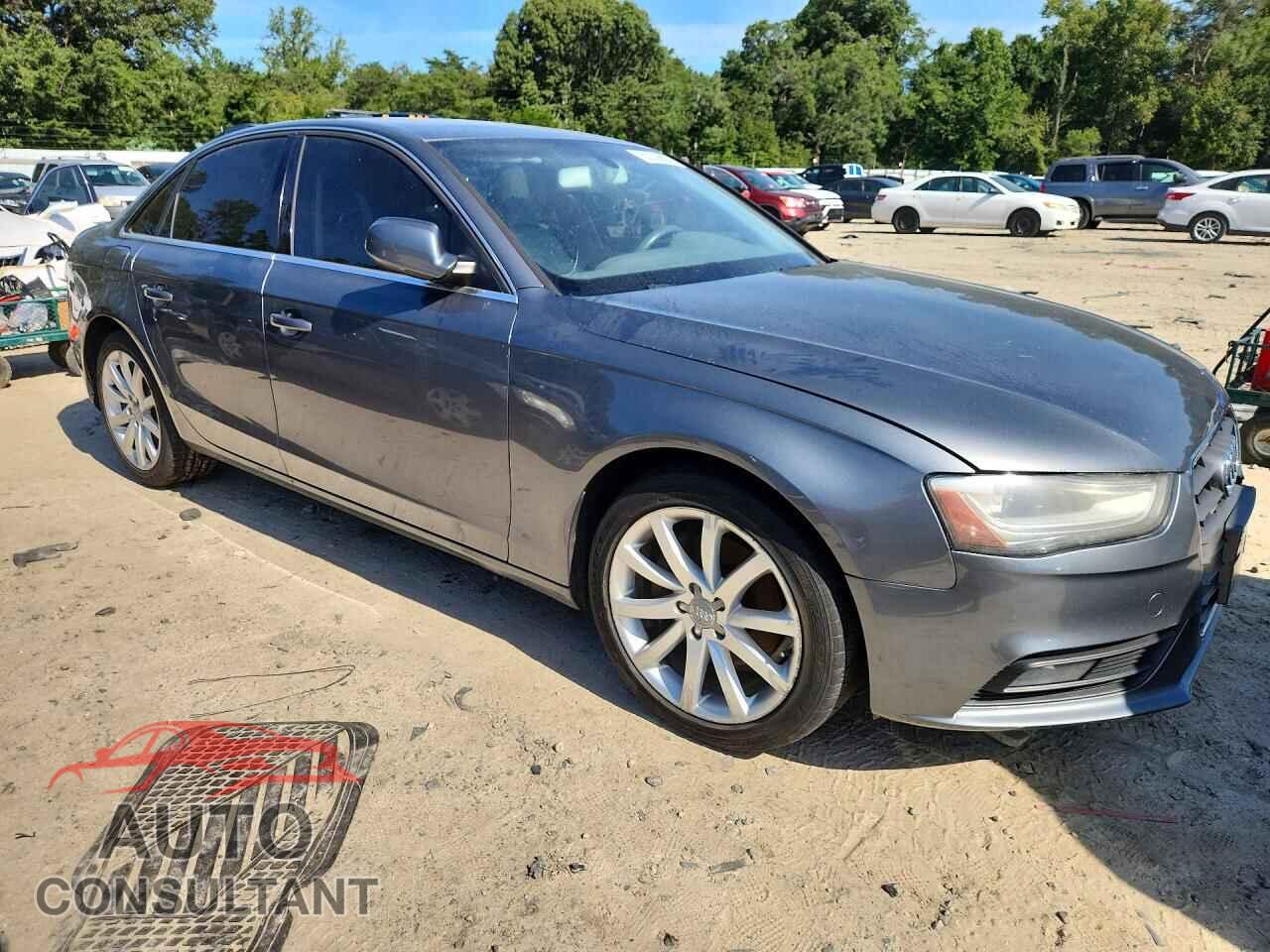 AUDI A4 2013 - WAUFFAFL0DA092532