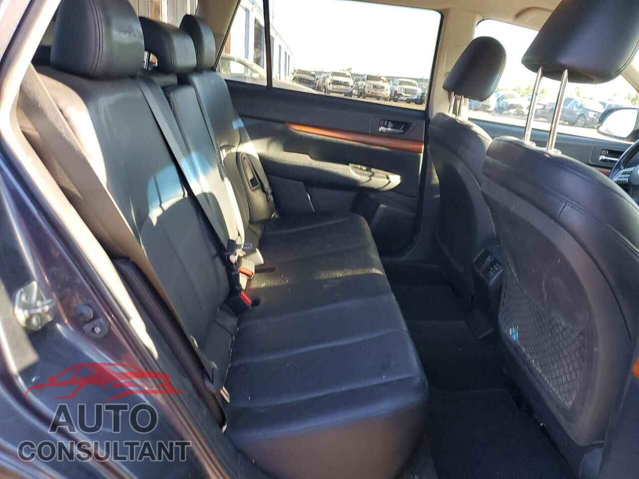 SUBARU OUTBACK 2014 - 4S4BRBKC4E3223094