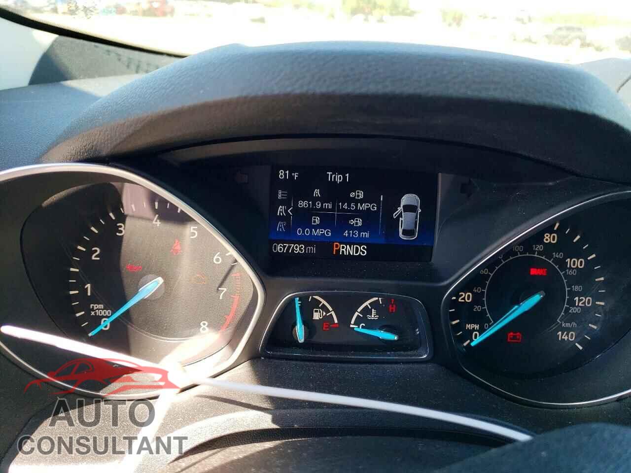 FORD ESCAPE 2017 - 1FMCU9G99HUD29645
