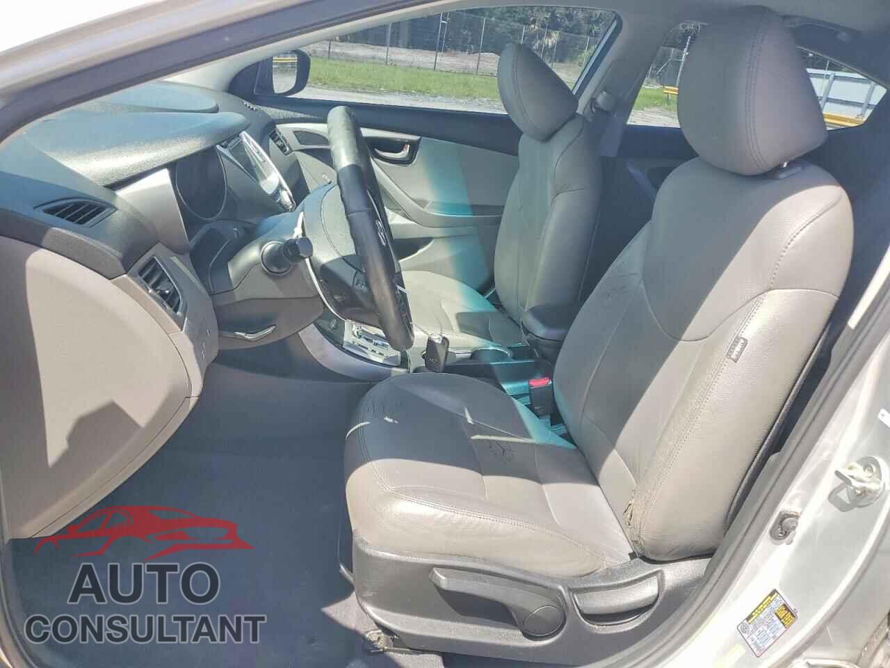 HYUNDAI ELANTRA 2012 - 5NPDH4AE9CH106367