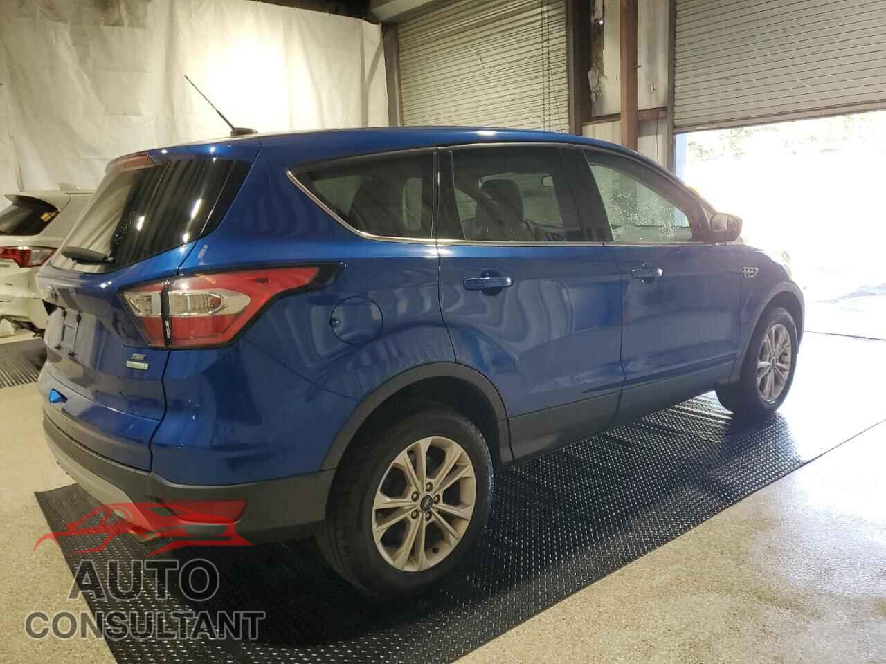 FORD ESCAPE 2017 - 1FMCU0GD4HUE75547