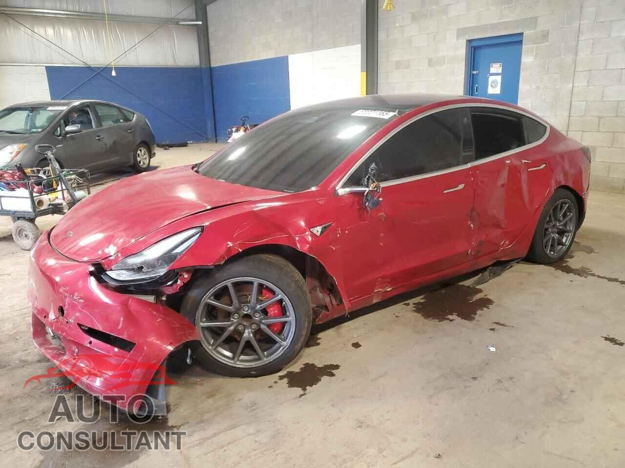 TESLA MODEL 3 2018 - 5YJ3E1EAXJF032432