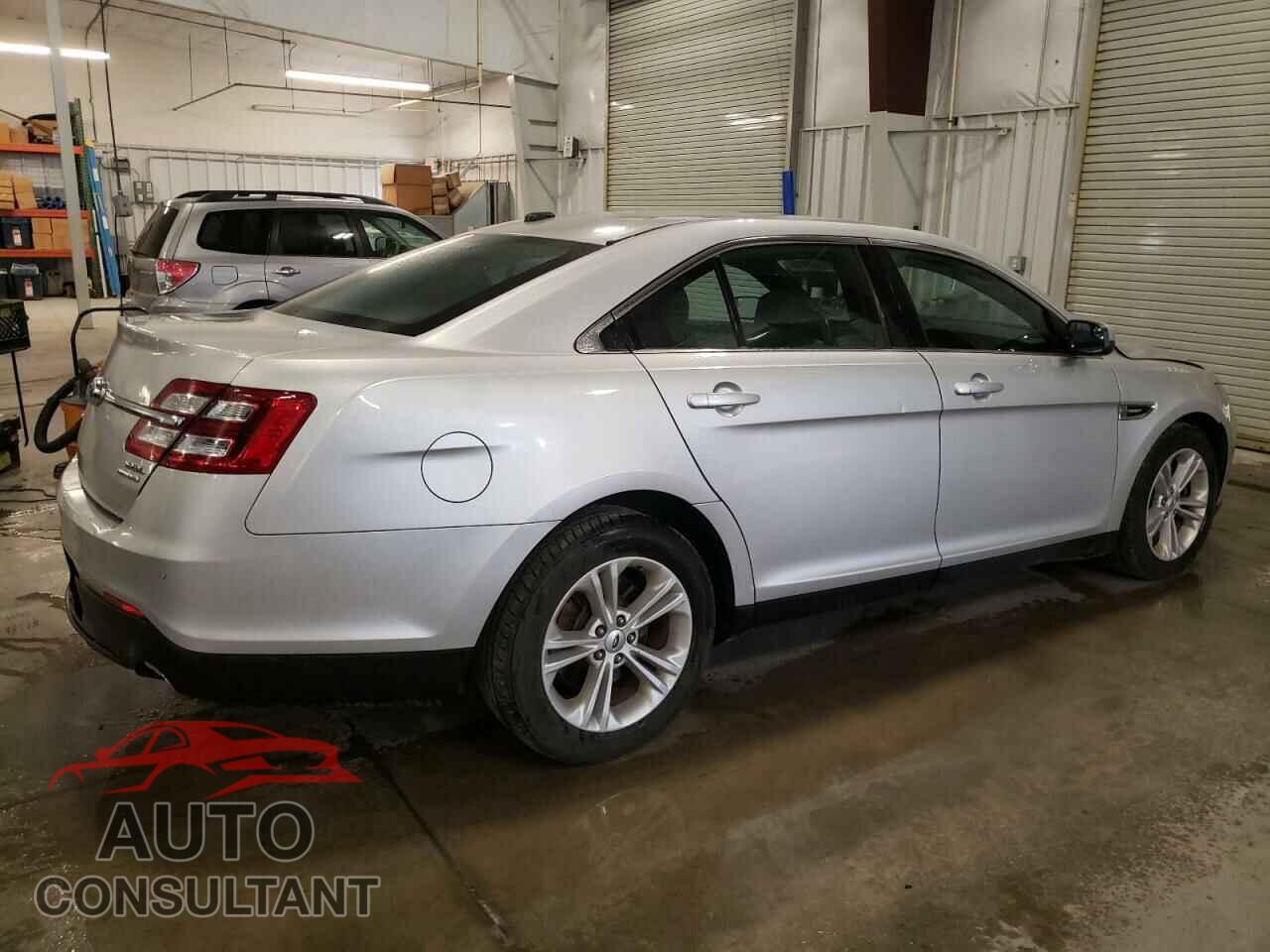 FORD TAURUS 2016 - 1FAHP2E82GG102187