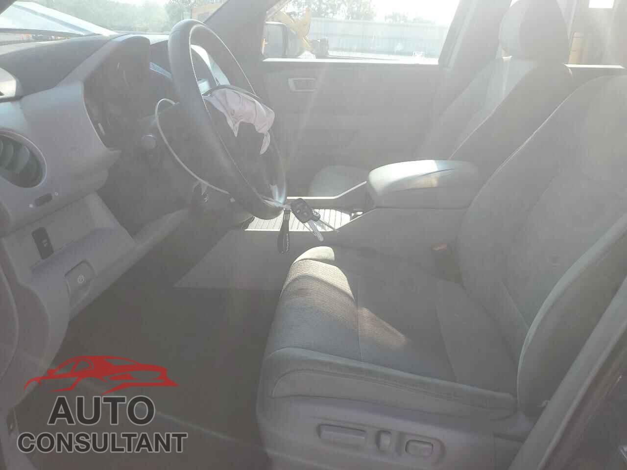 HONDA PILOT 2011 - 5FNYF4H44BB041879