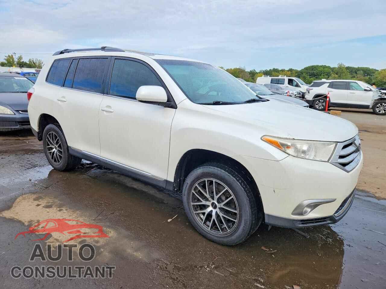TOYOTA HIGHLANDER 2012 - 5TDBK3EH3CS094895