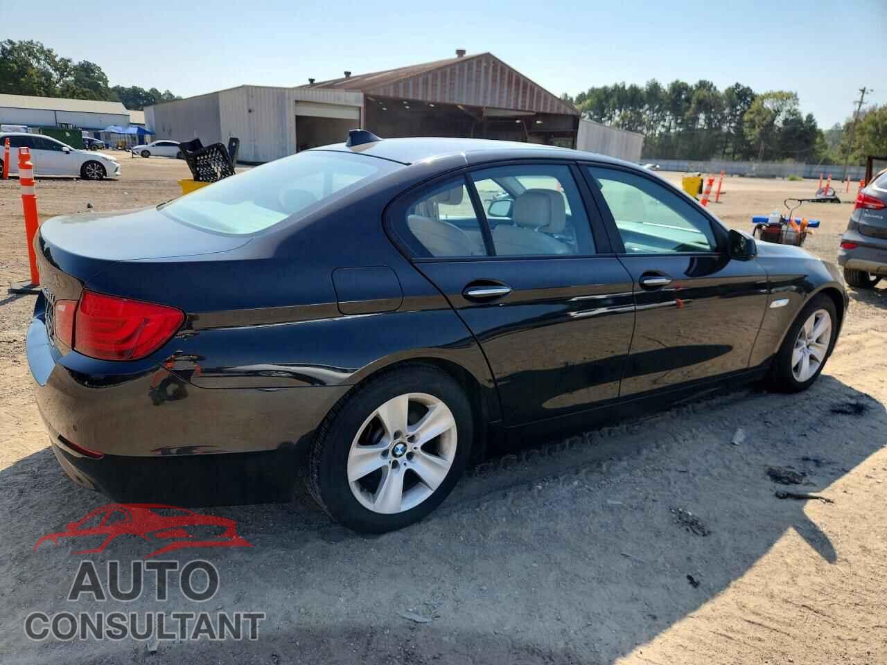 BMW 5 SERIES 2011 - WBAFR1C5XBC739341