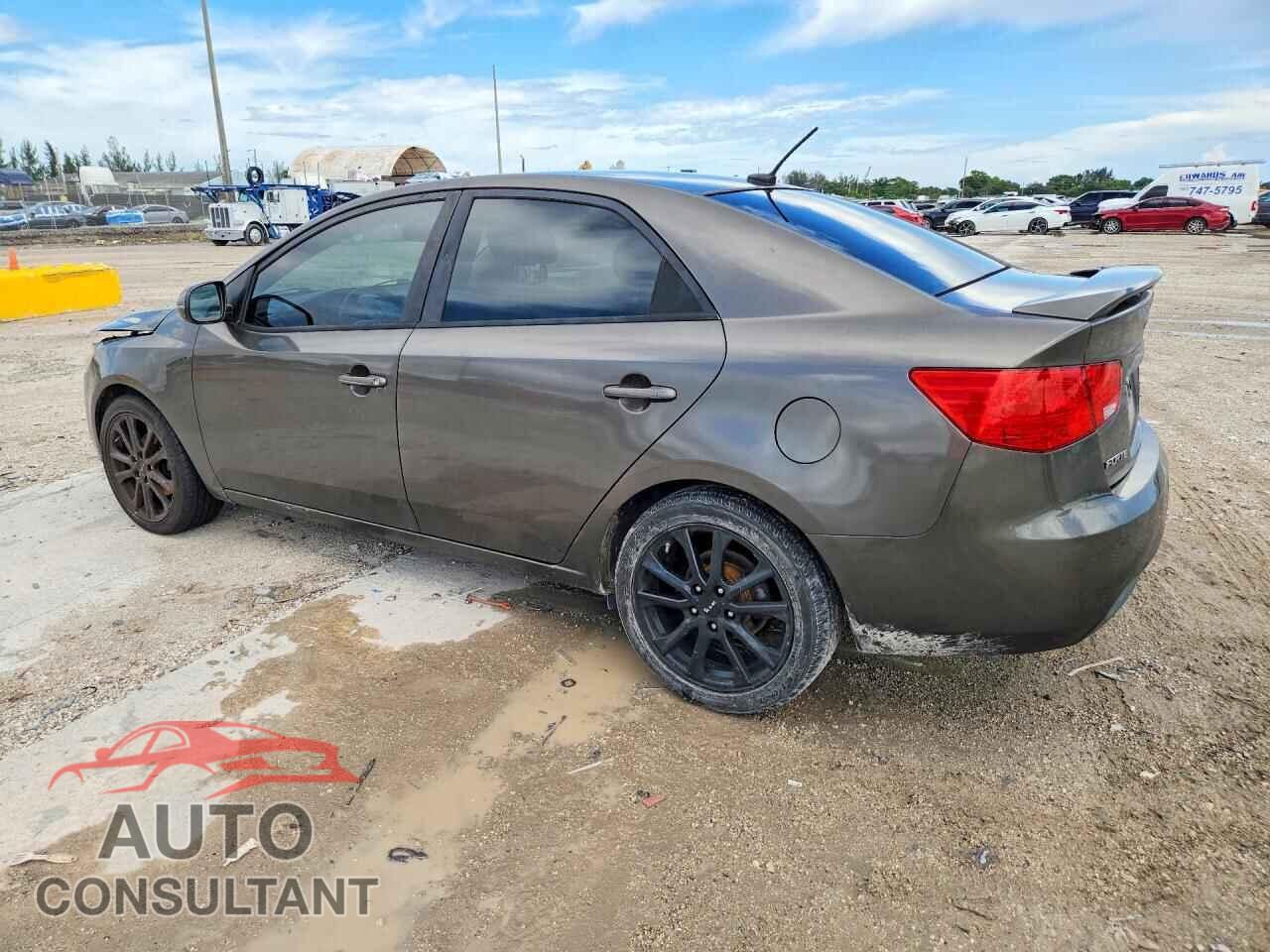 KIA FORTE 2011 - KNAFU4A26B5891565