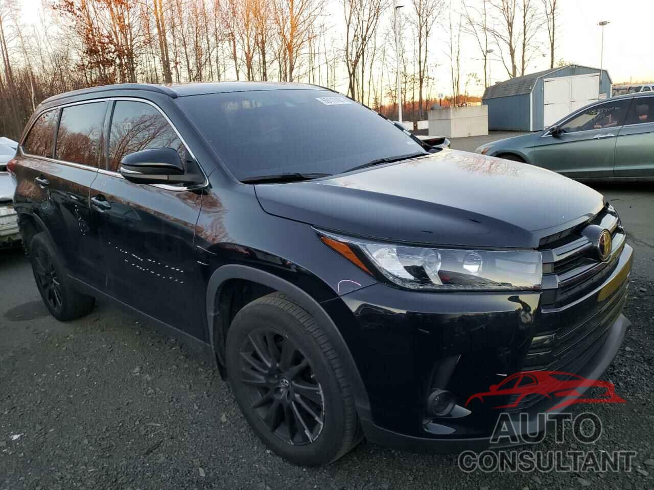 TOYOTA HIGHLANDER 2019 - 5TDJZRFH5KS582852